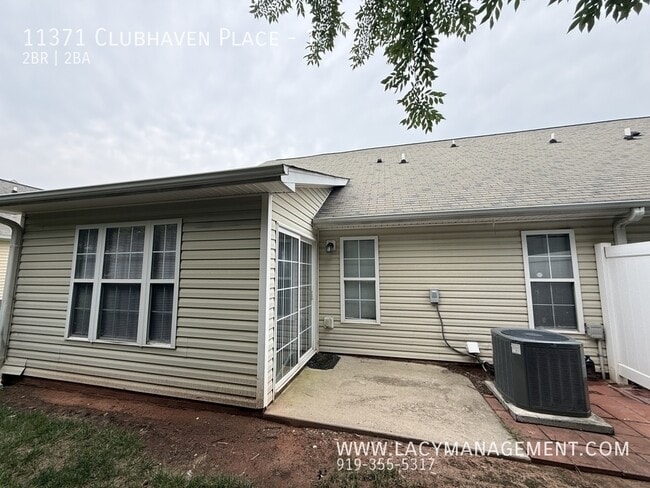 Building Photo - 11371 Clubhaven Pl