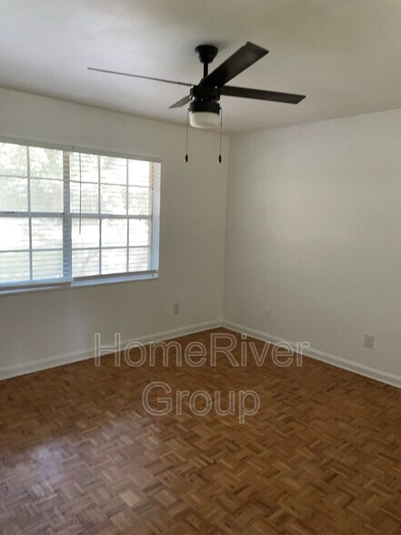Building Photo - 473 Shiloh Dr