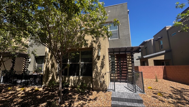 Primary Photo - 1245 Rocky Gap St