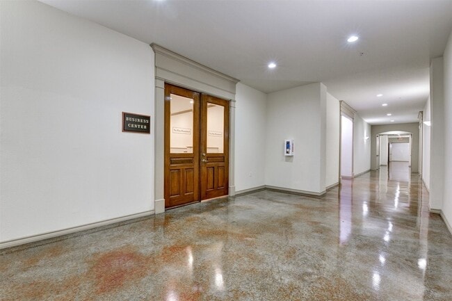 Building Photo - 2400 McCue Rd