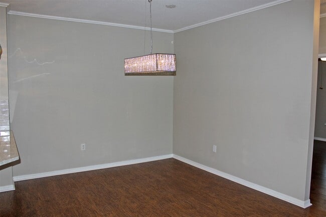 Building Photo - 550 Florida Club Blvd