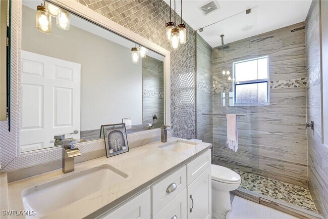 Building Photo - 1949 Par Dr