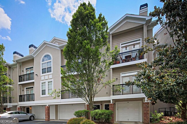 Building Photo - 4248 River Green Dr NW