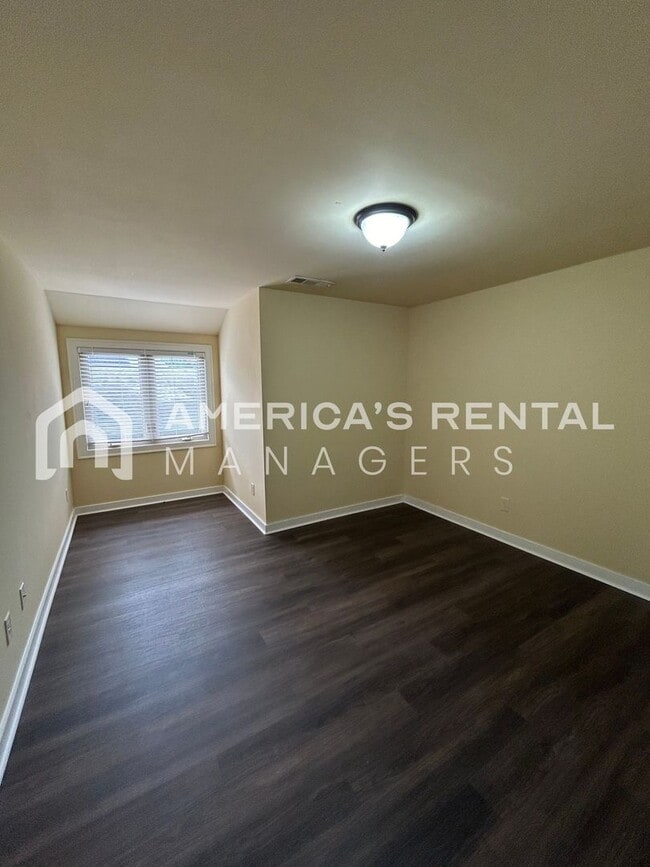 Building Photo - DEPOSIT PENDING! Home in Hoover!!! View with 48 Hours Notice!