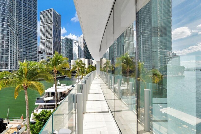 Building Photo - 300 Biscayne Blvd Way