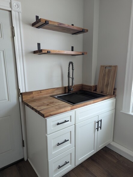 Kitchen - 57 Clemence St