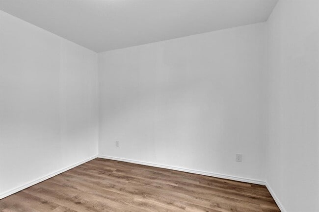 Building Photo - 350 Debus Dr