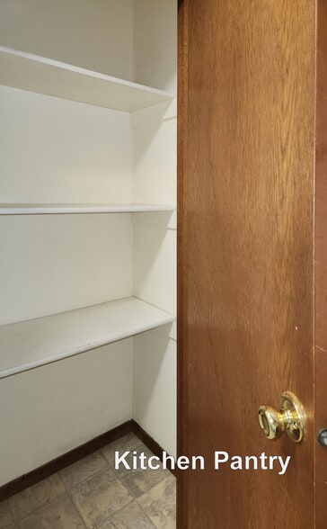 Kitchen pantry - 605 Clark St