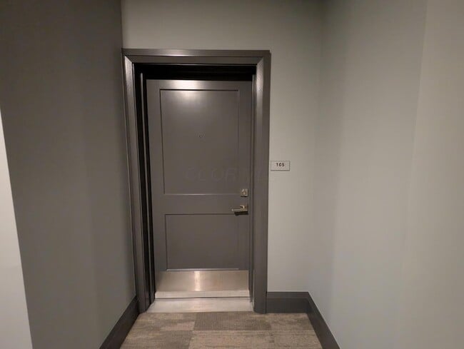 Primary Photo - 751 N 6th St