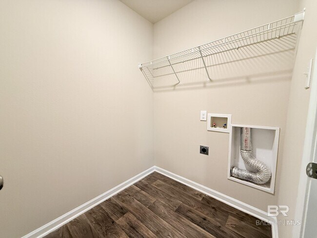 Building Photo - 8164 Irwin Loop