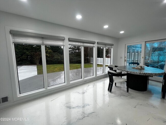 Building Photo - 85 Locust Ave