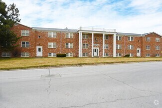 Building Photo - Welcome Home to Kingswood Manor: Your Oasi...