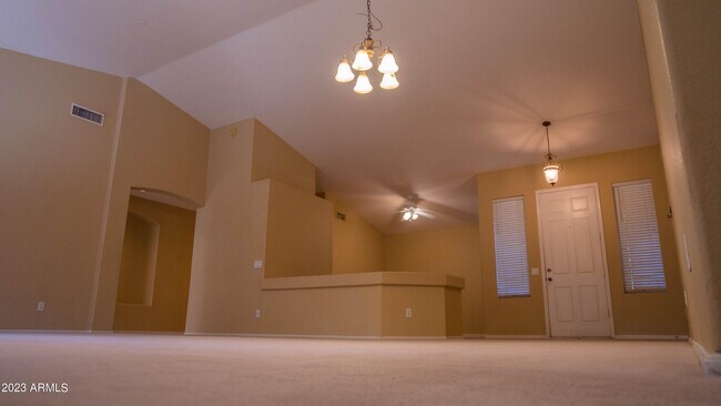 Building Photo - 8611 W Alex Ave