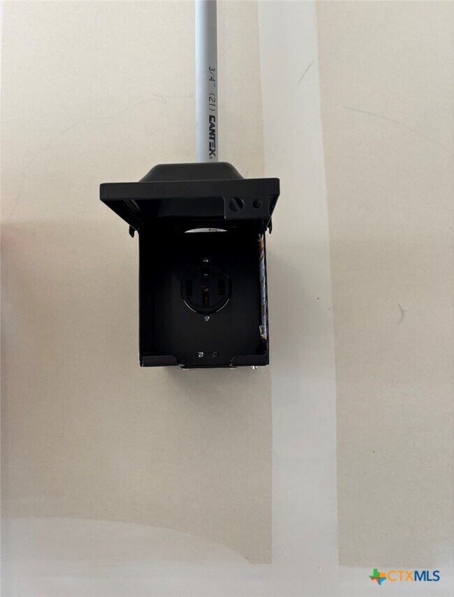 Building Photo - 448 Mallow Dr