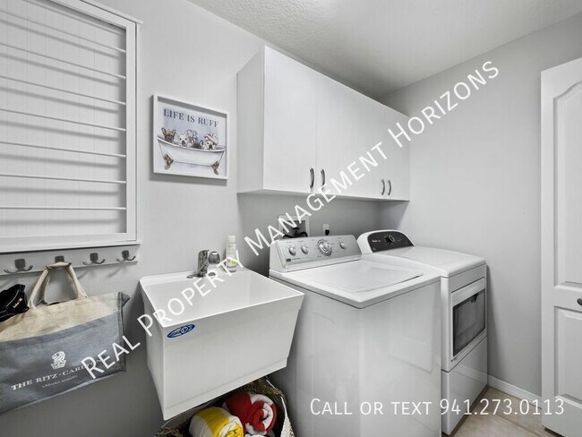 Building Photo - 8737 Pebble Creek Ln
