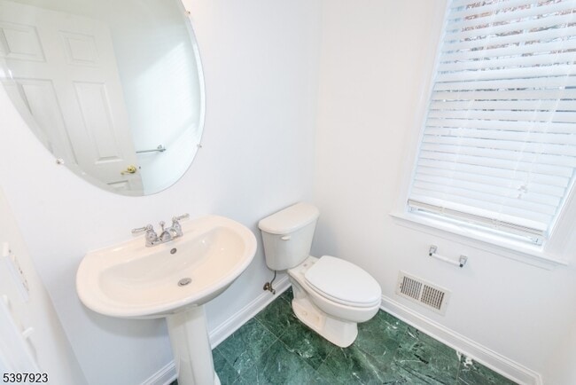 Building Photo - 43 S Shore Dr