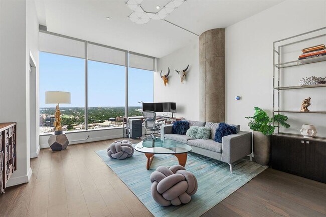 Building Photo - 210 Lavaca St