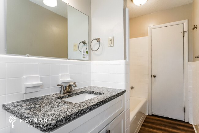 Building Photo - Inviting 3-Bedroom Home