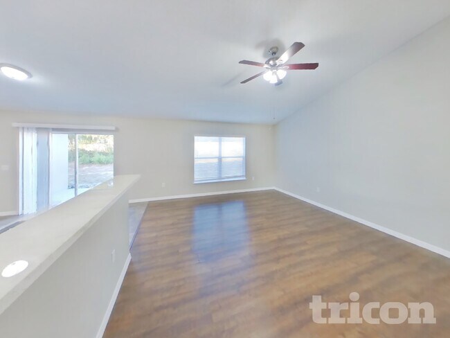 Building Photo - 9297 Oak Grove St