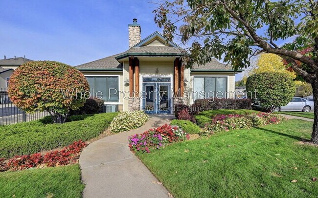 Building Photo - 8707 E Florida Ave