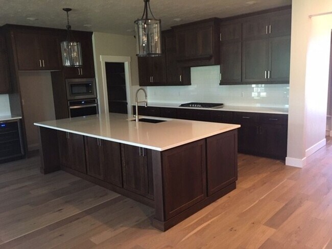 Building Photo - Coming Soon! Newer Custom built home with lots of upgrades and community pool!!