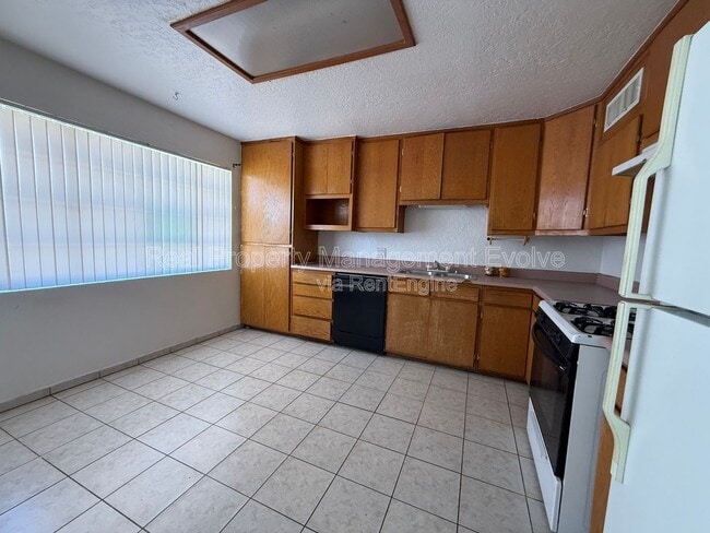 Building Photo - 4021 W Berridge Ln