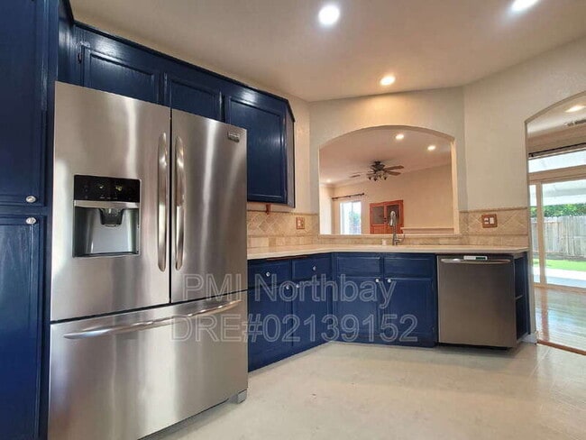 Building Photo - 746 Palermo Dr