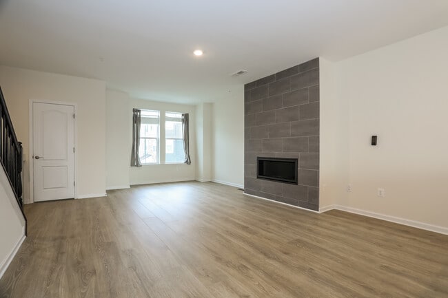 Building Photo - 7121 Millstone Rd