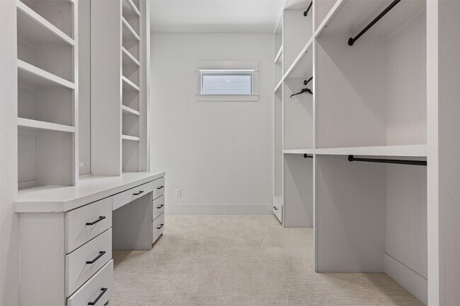 Building Photo - 1136 Adele St