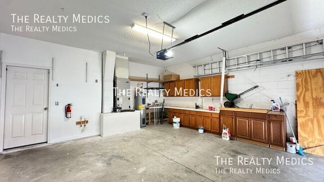 Building Photo - 13628 Tetherline Trail