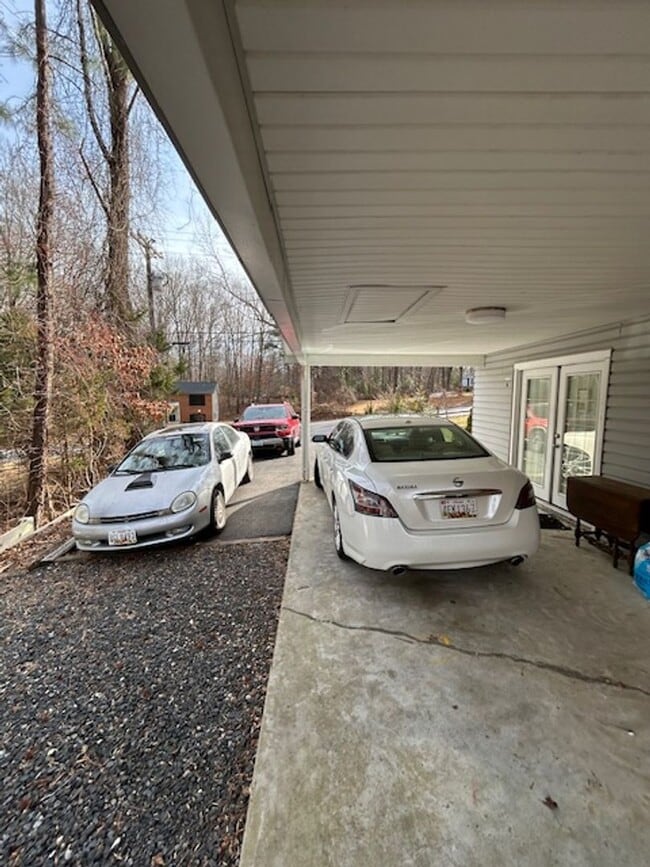 Building Photo - Rooms for Rent, Shared Living in a Beautiful Furnished Home