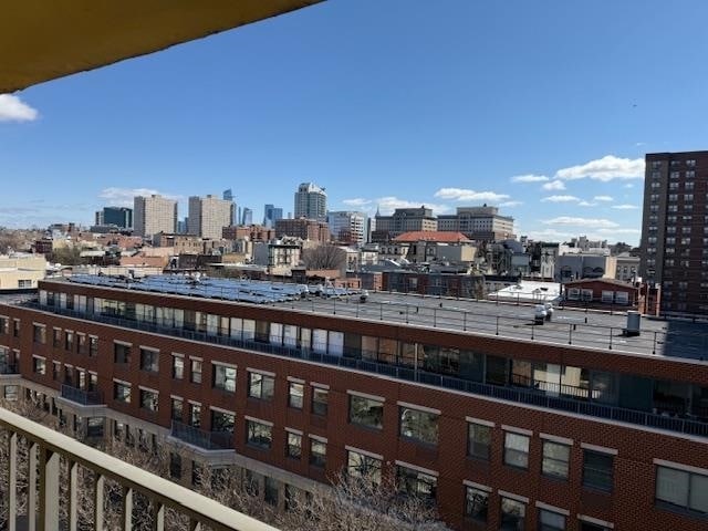 Building Photo - 72 Park Ave