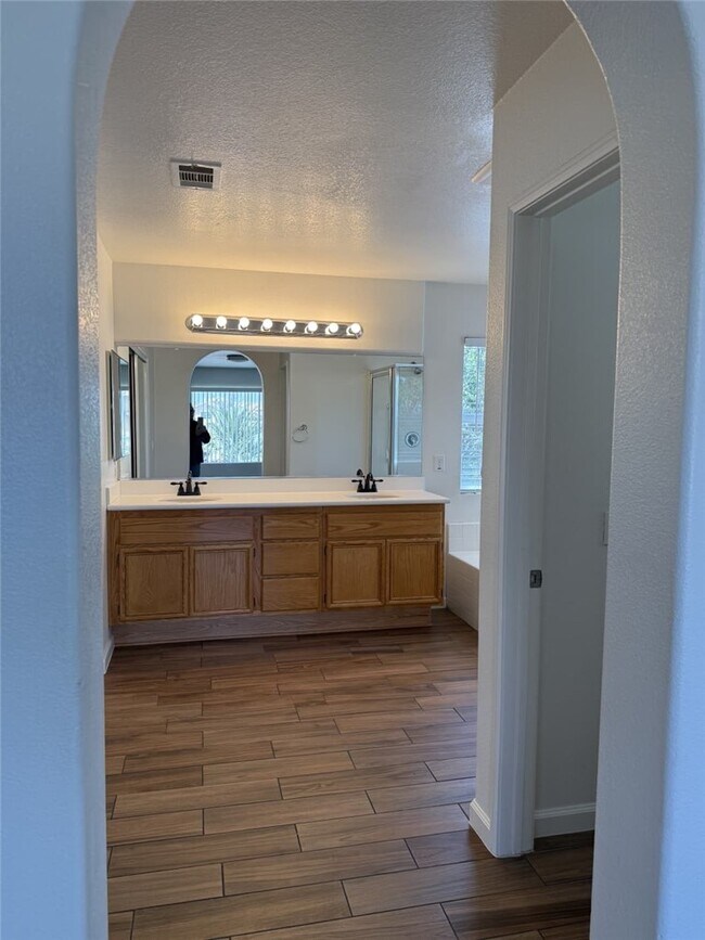 Building Photo - 12394 Freeport Dr