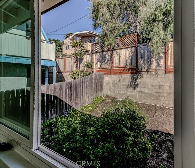 Building Photo - 231 W Escalones