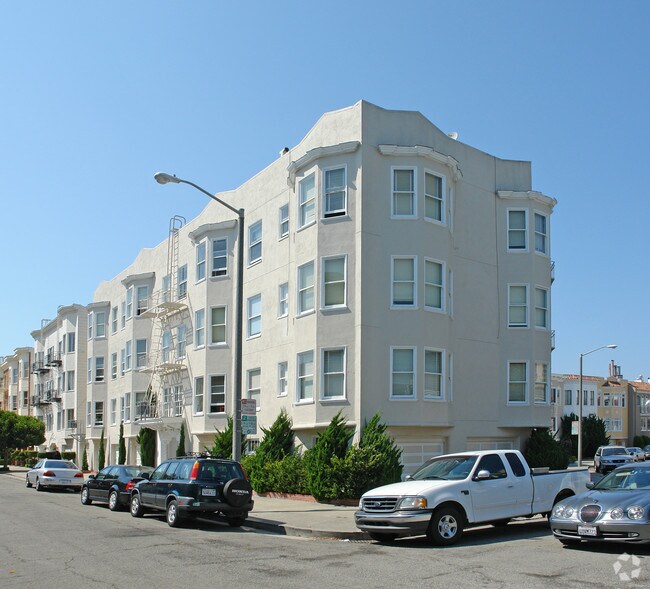 Building Photo - 10 Capra Way