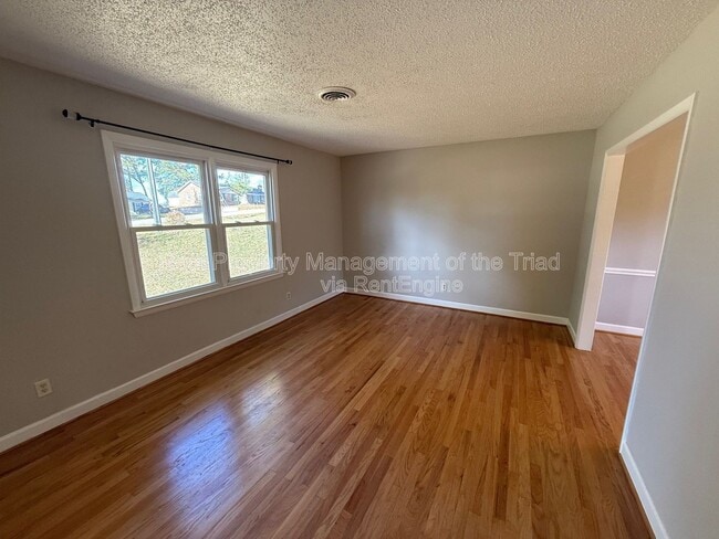 Building Photo - 2563 Wood Valley Rd