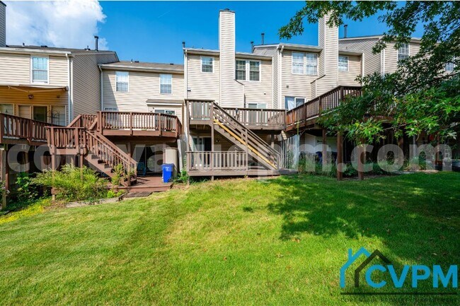 Building Photo - 7679 Blueberry Hill Ln