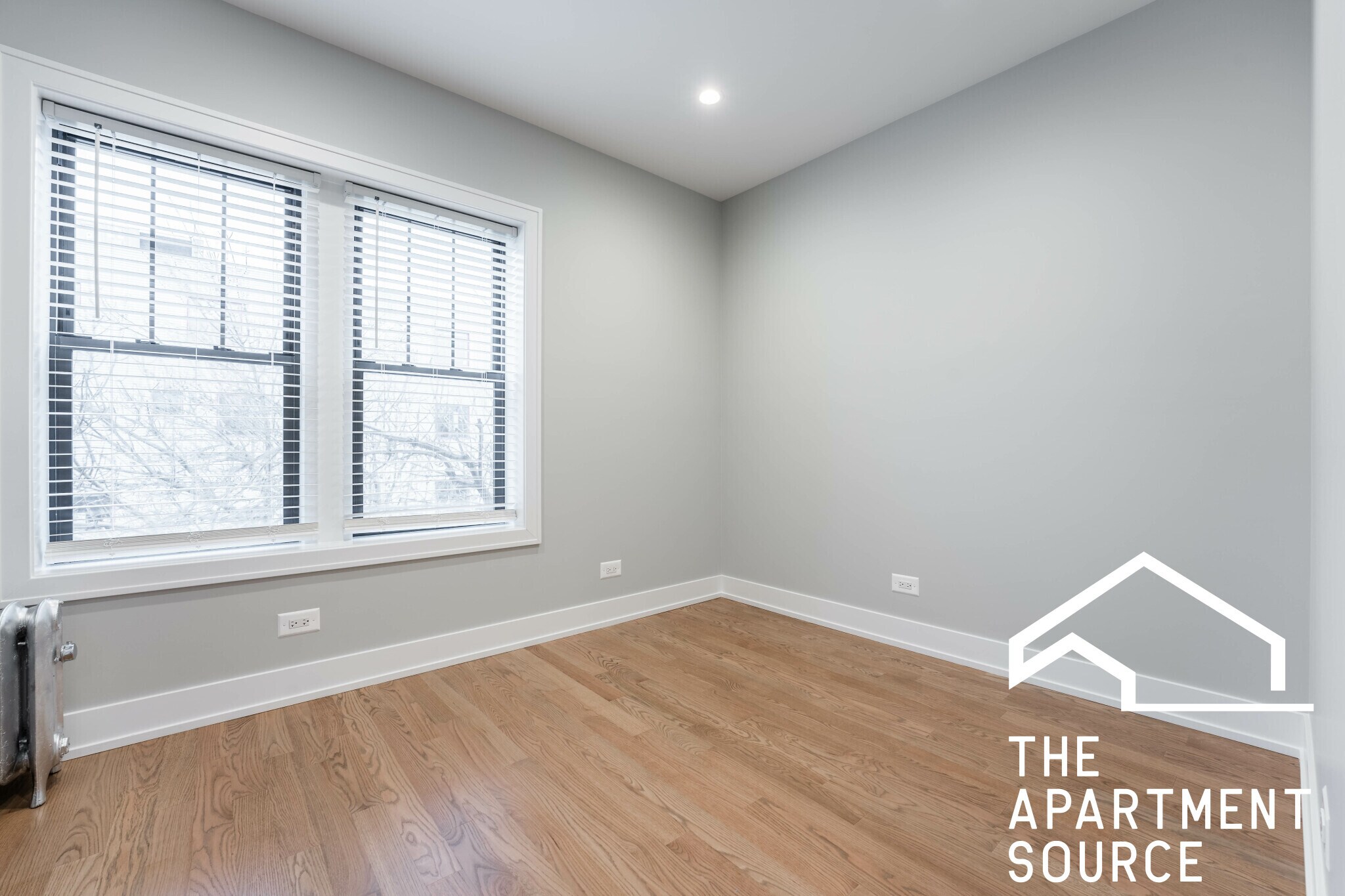 Building Photo - 1944 W Wilson Ave