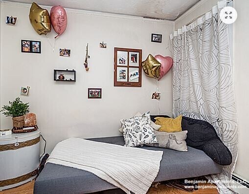 Building Photo - 94 W Cedar St