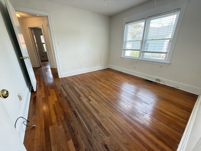 Building Photo - 2619 Crockett Dr