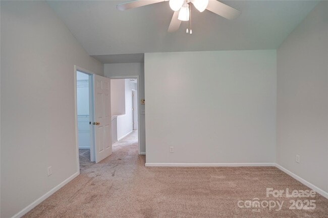 Building Photo - 12411 Stratfield Pl Cir