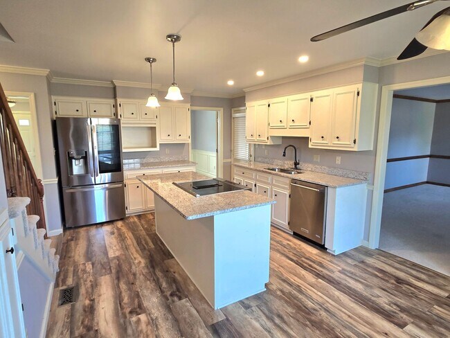 Building Photo - 4517 Crosland Dr