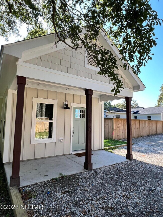 Building Photo - 4105 Peachtree Ave