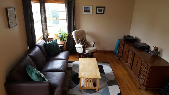 Building Photo - 37 Leonard St