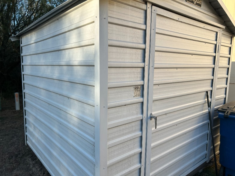 Building Photo - 2230 Sanchez Trl