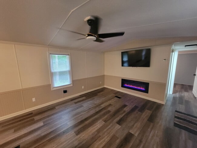 Building Photo - 2 Bedroom 2 Bathroom House (Walkertown, NC)