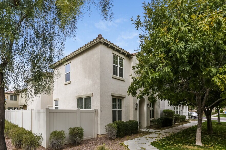 Building Photo - 3617 S Winter Ln