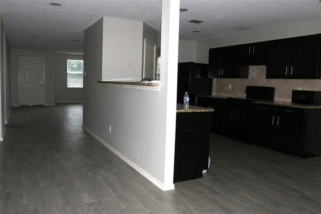 Building Photo - 2048 Crosbyton Ln