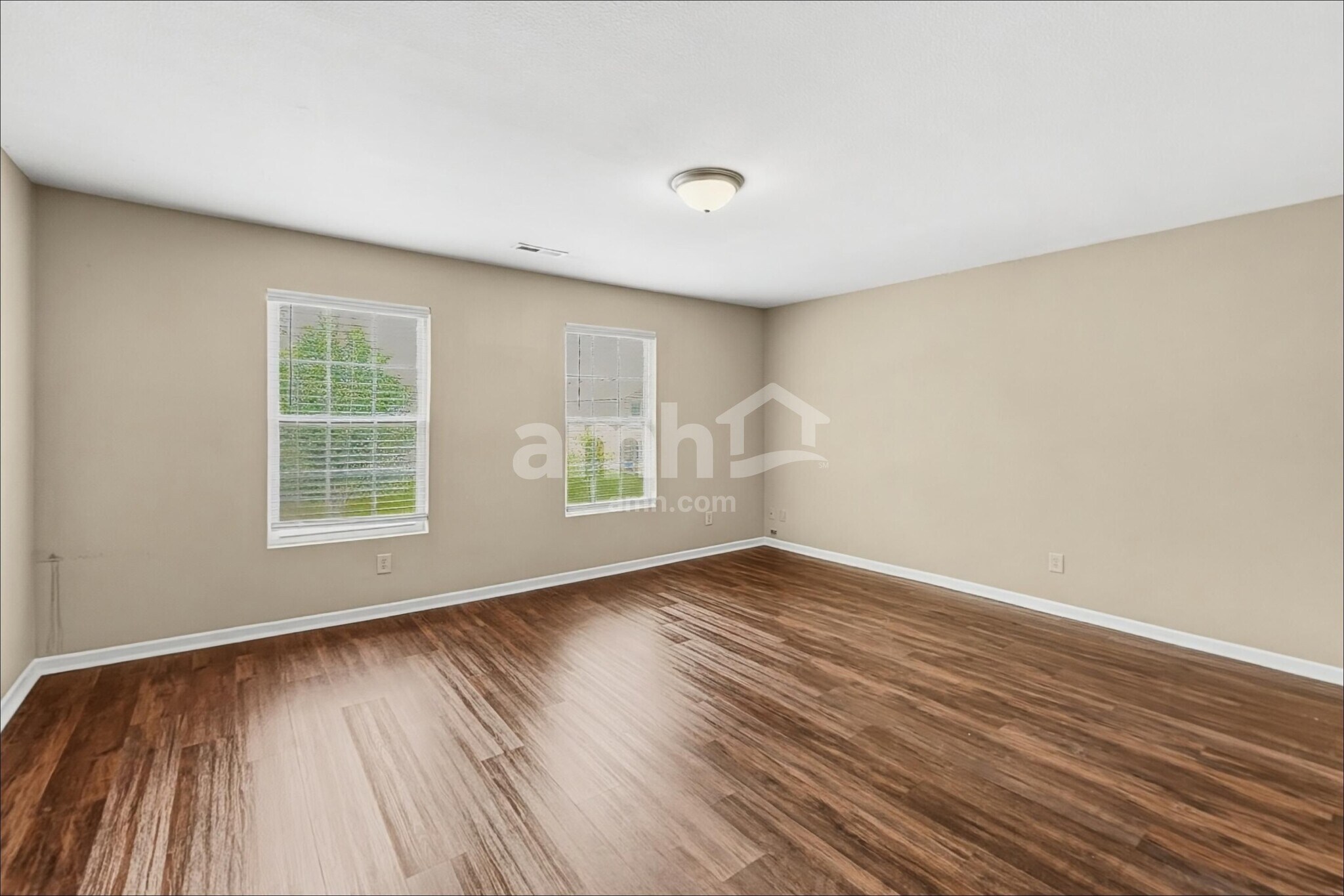 Building Photo - 2361 Blackthorn Dr