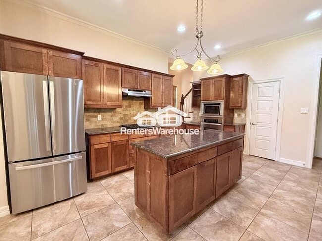 Building Photo - Beautiful 4 Bedroom Home just South of TCU!!!